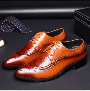 Men Breathable Soft Bottom Pointed Toe Vintage Plaid Lace Up Casual Business Shoes